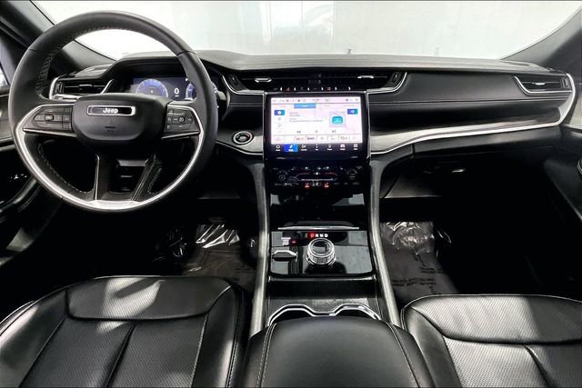 Used 2024 Jeep Grand Cherokee Limited w/ Luxury Tech Group II image 7