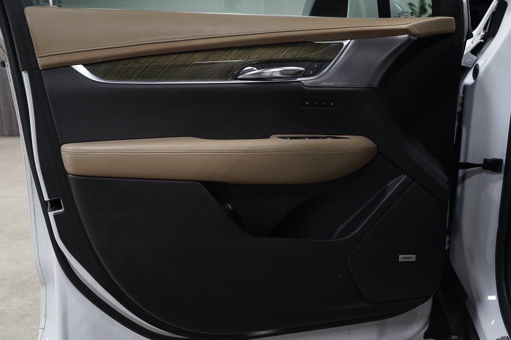 Used 2020 Cadillac XT6 Premium Luxury w/ Platinum Package FWD image 9