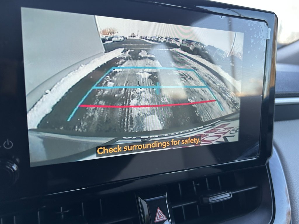 Used 2025 Toyota Corolla Cross L image 15