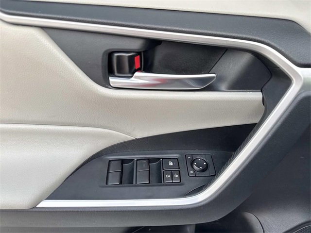 Used 2020 Toyota RAV4 XLE image 20