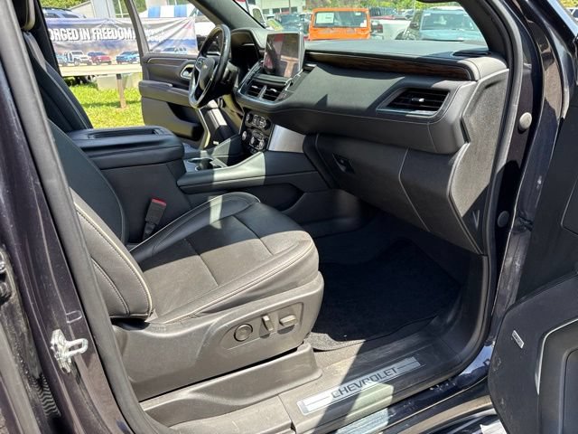 Used 2022 Chevrolet Suburban Premier AWD/4WD image 29