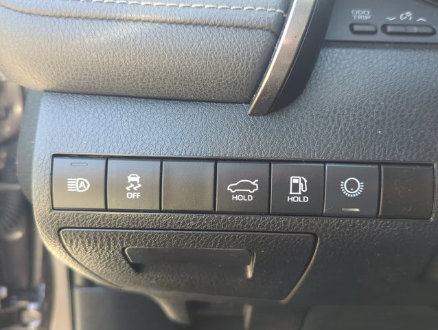 Used 2023 Toyota Camry SE image 14