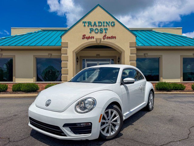 Used 2018 Volkswagen Beetle 2.0T S w/ Style & Comfort Package For S FWD image 17
