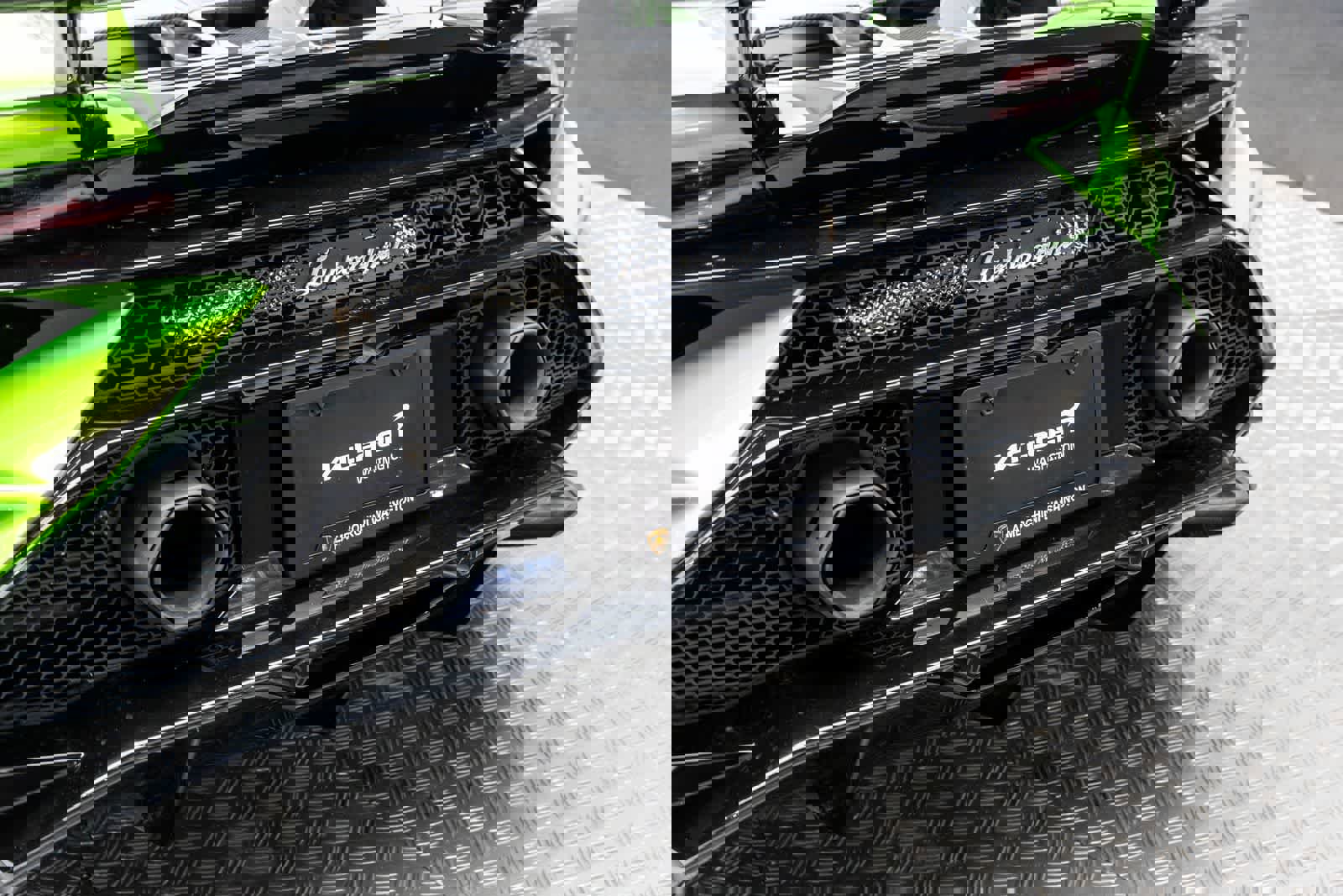 Used 2024 Lamborghini Huracan Tecnica image 41