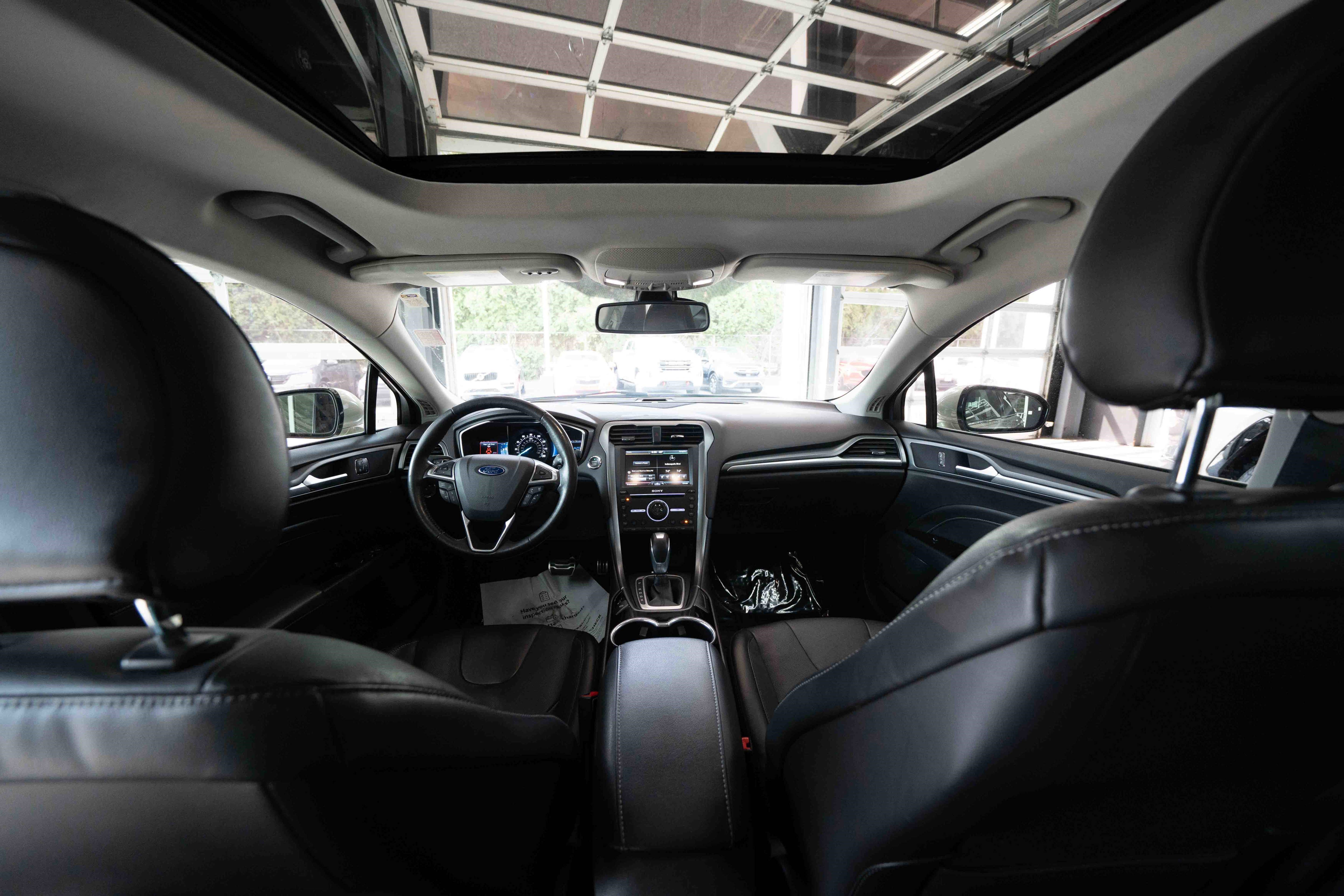 Used 2016 Ford Fusion Titanium image 19