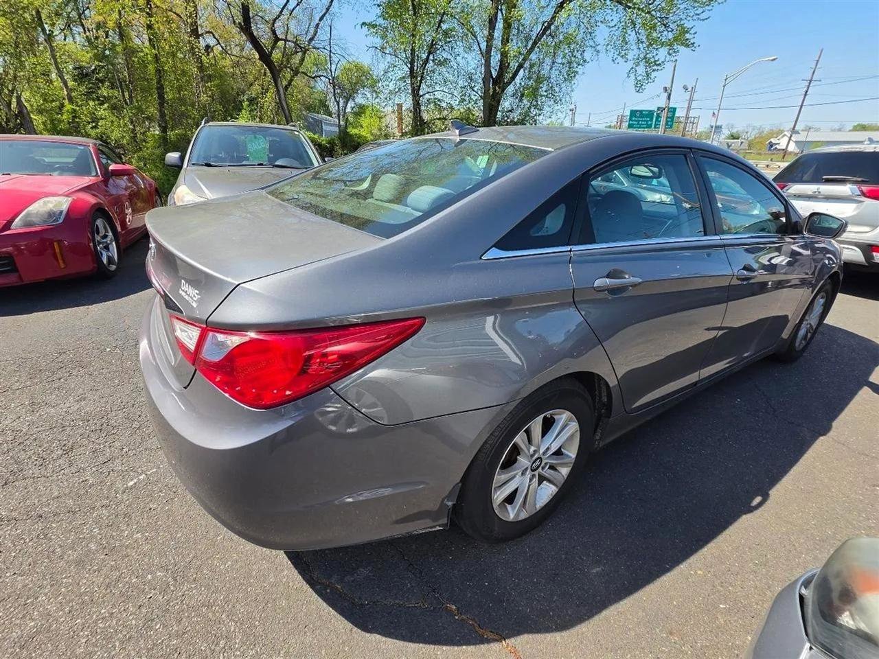 Used 2013 Hyundai Sonata GLS FWD image 6