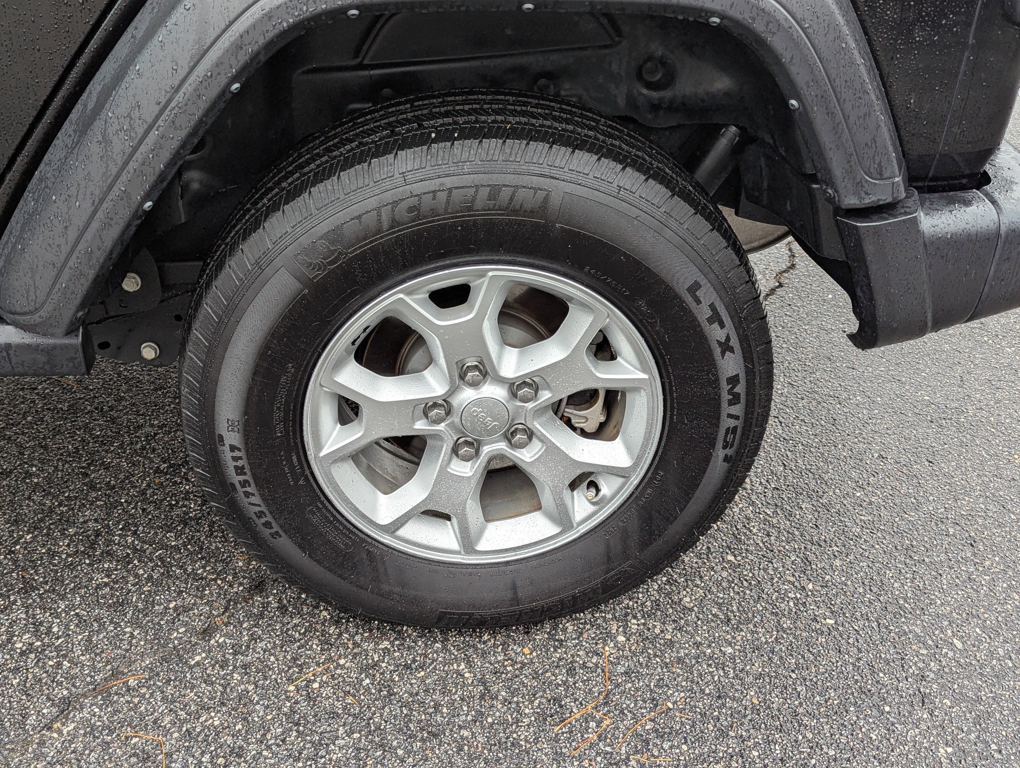 Used 2021 Jeep Wrangler Islander image 27