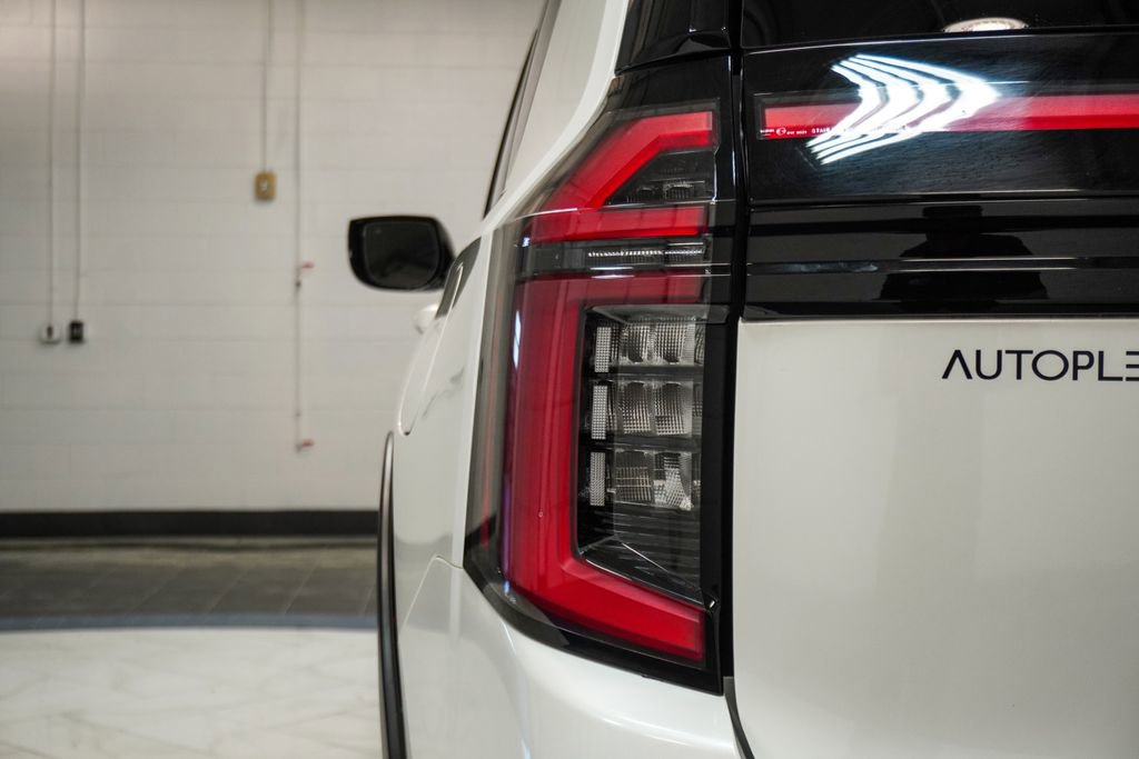 Used 2025 Nissan Armada PRO-4X w/ Pro-4X Premium Package image 42