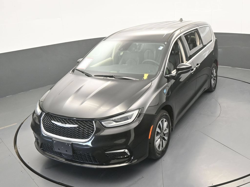 Used 2023 Chrysler Pacifica Touring-L FWD image 51