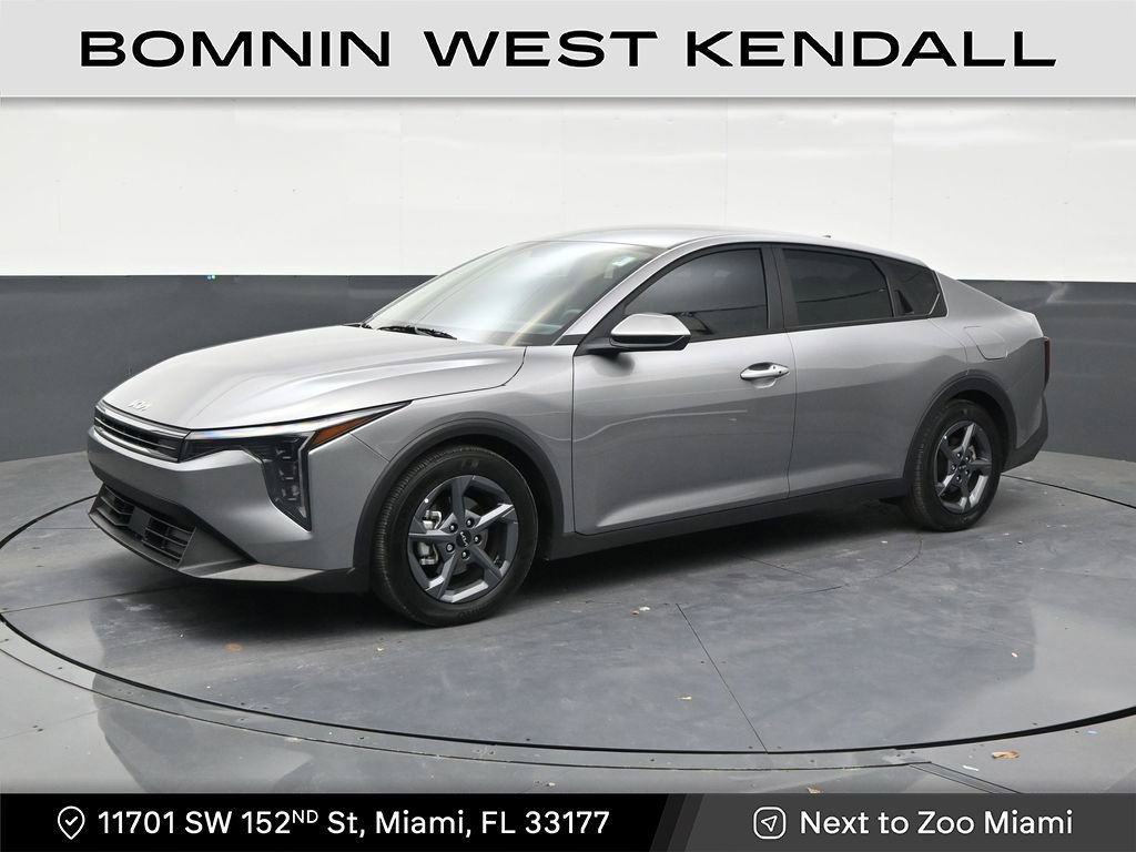 Used 2025 Kia K4 FWD image 1