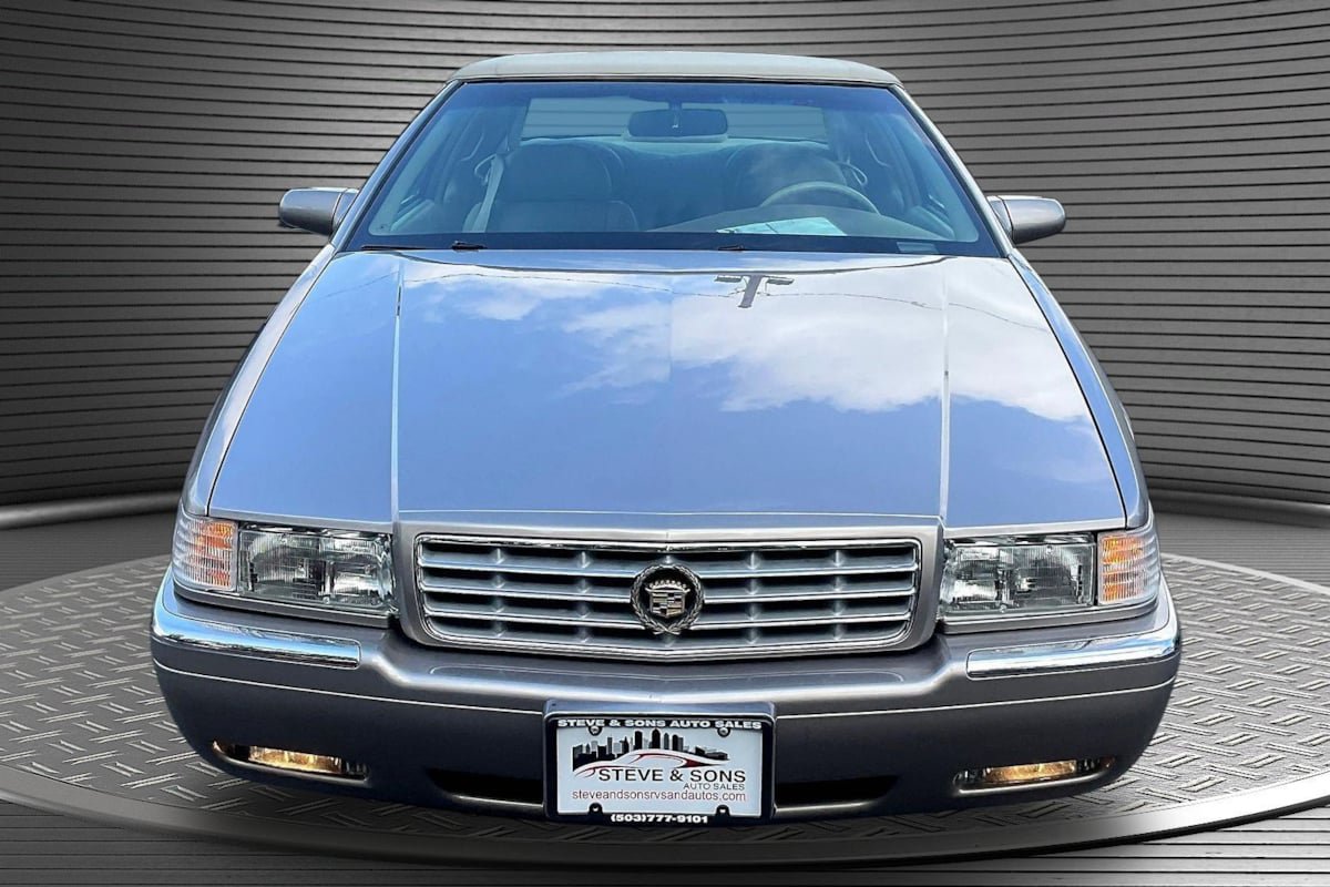 Used 1996 Cadillac Eldorado FWD image 2