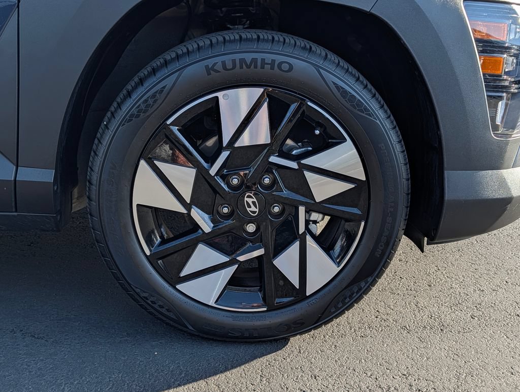 Certified 2025 Hyundai Kona SEL FWD image 8