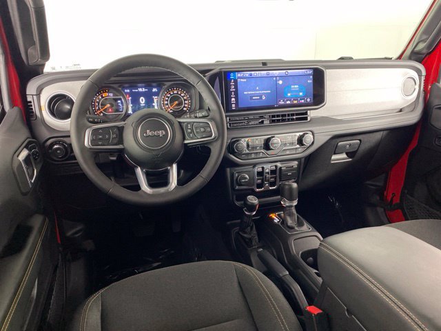 Used 2026 Jeep Wrangler Unlimited Sahara AWD/4WD image 20