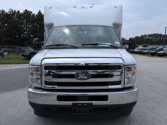 New 2027 Ford E-350 and Econoline 350 Super Duty w/ Power Equipment Group RWD image 8