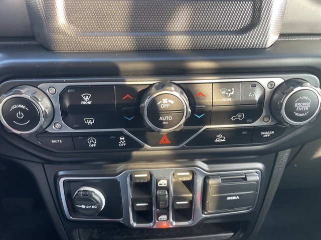 Used 2021 Jeep Wrangler Unlimited Sport image 25