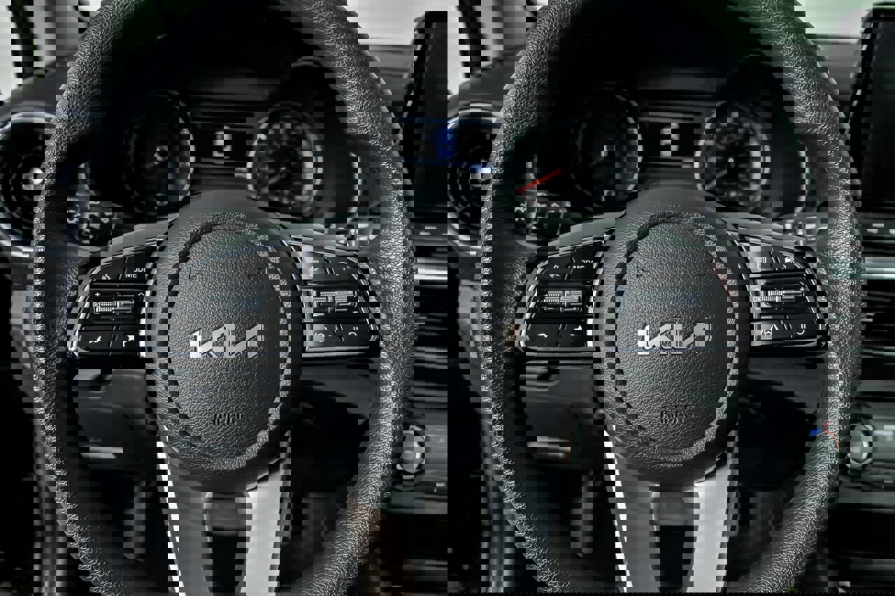 Used 2024 Kia Forte LXS image 26