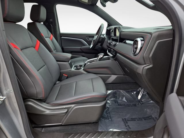 Used 2024 Chevrolet Colorado Z71 w/ Z71 Convenience Package 2 AWD/4WD image 31