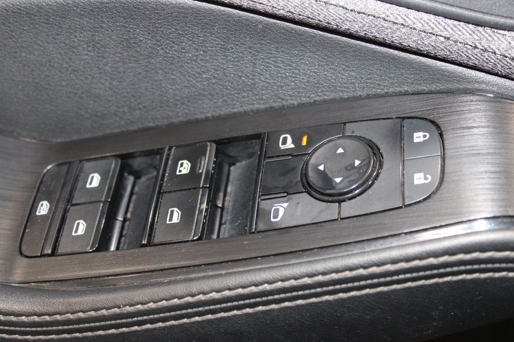 Used 2023 Nissan Rogue SV AWD/4WD image 39
