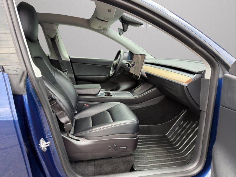 Used 2021 Tesla Model Y Long Range AWD/4WD image 13