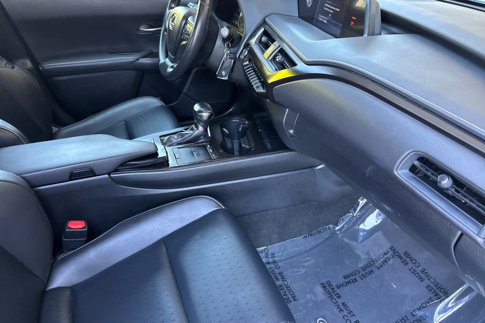 Used 2021 Lexus UX 200 w/ Accessory Package (Z1) FWD image 17
