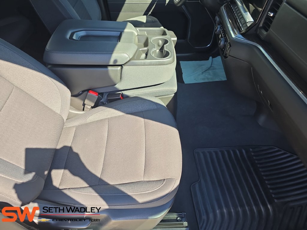 Used 2025 Chevrolet Silverado 2500 LT w/ Convenience Package AWD/4WD image 10
