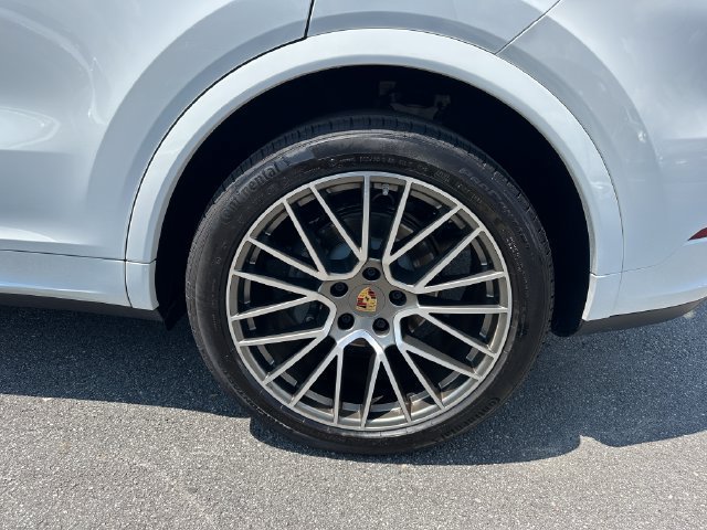 Used 2022 Porsche Cayenne S AWD/4WD image 42
