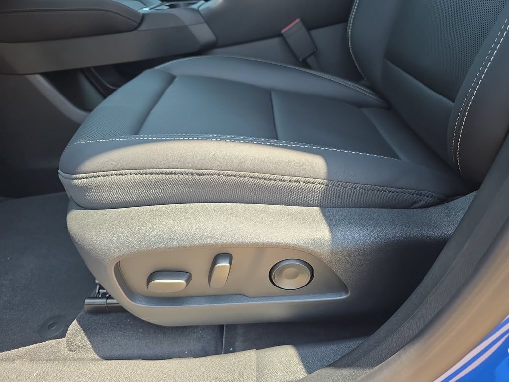 New 2027 GMC Terrain Elevation w/ Elevation Premium Package AWD/4WD image 29