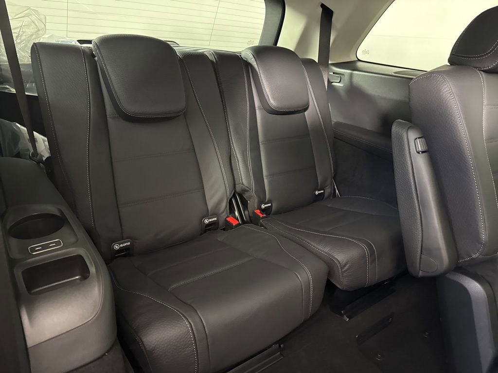 New 2026 Mercedes-Benz GLS 580 4MATIC image 18