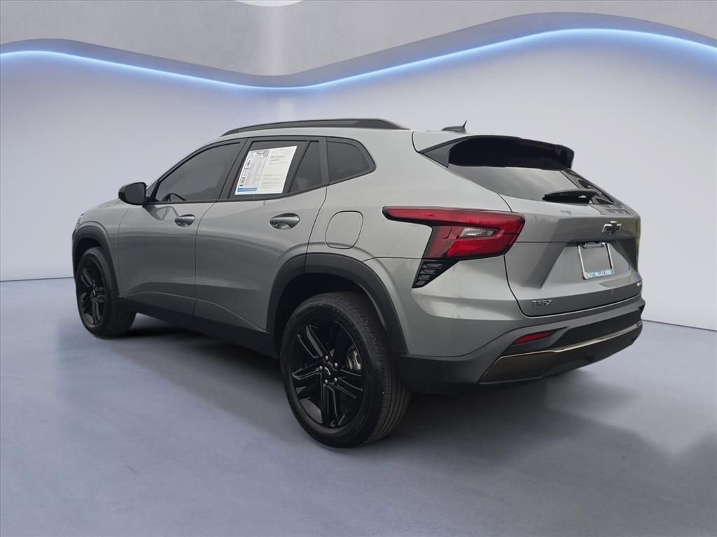 Used 2025 Chevrolet Trax ACTIV w/ Driver Confidence Package image 3