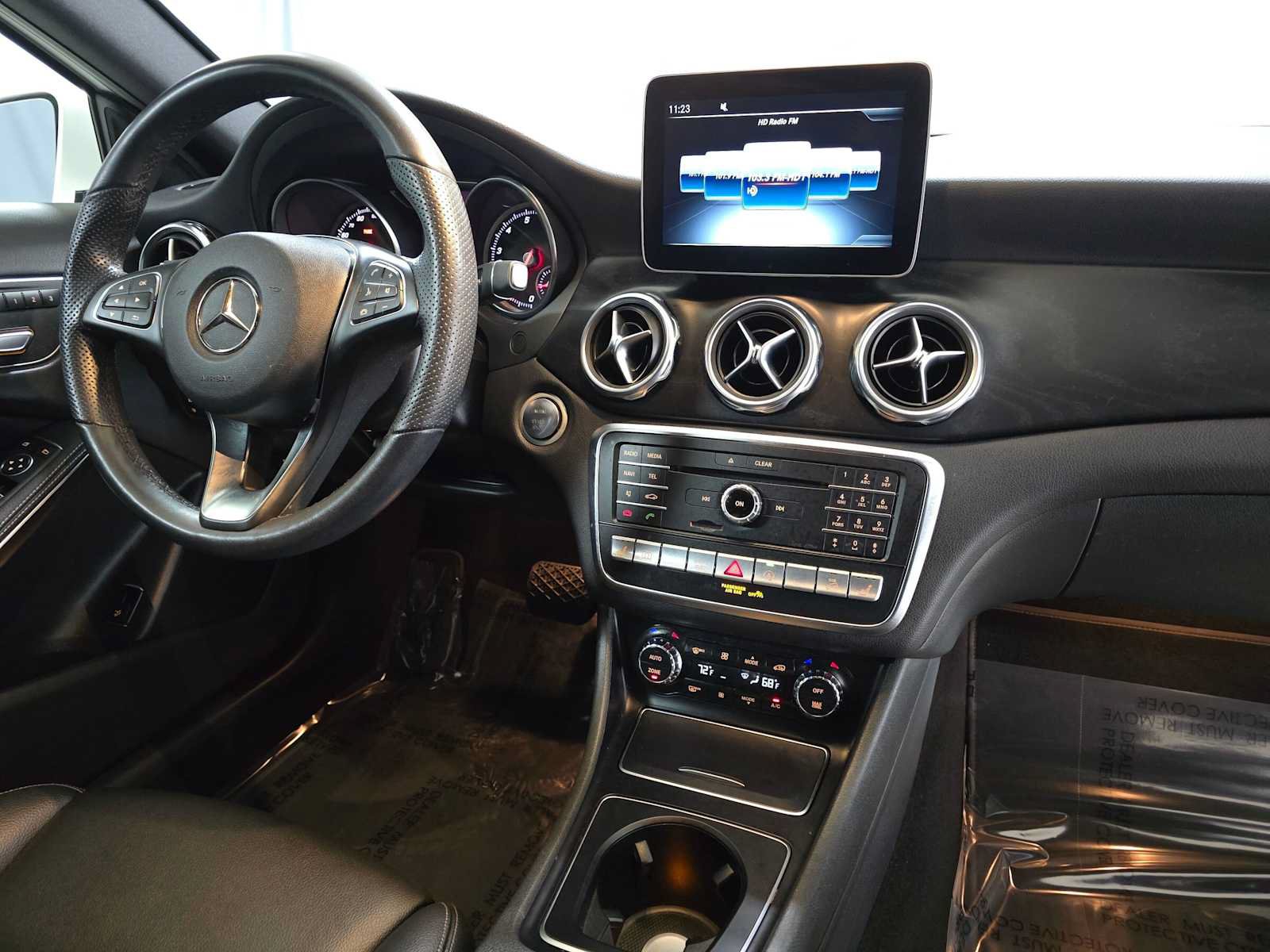 Used 2019 Mercedes-Benz GLA 250 4MATIC image 11