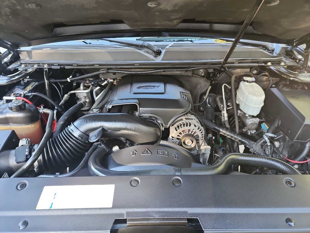 Used 2010 Chevrolet Suburban 2500 LS w/ Skid Plate Package image 36