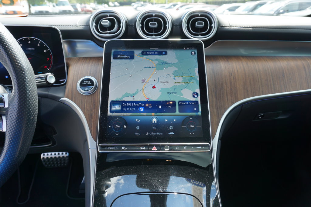Certified 2025 Mercedes-Benz GLC 300 image 17