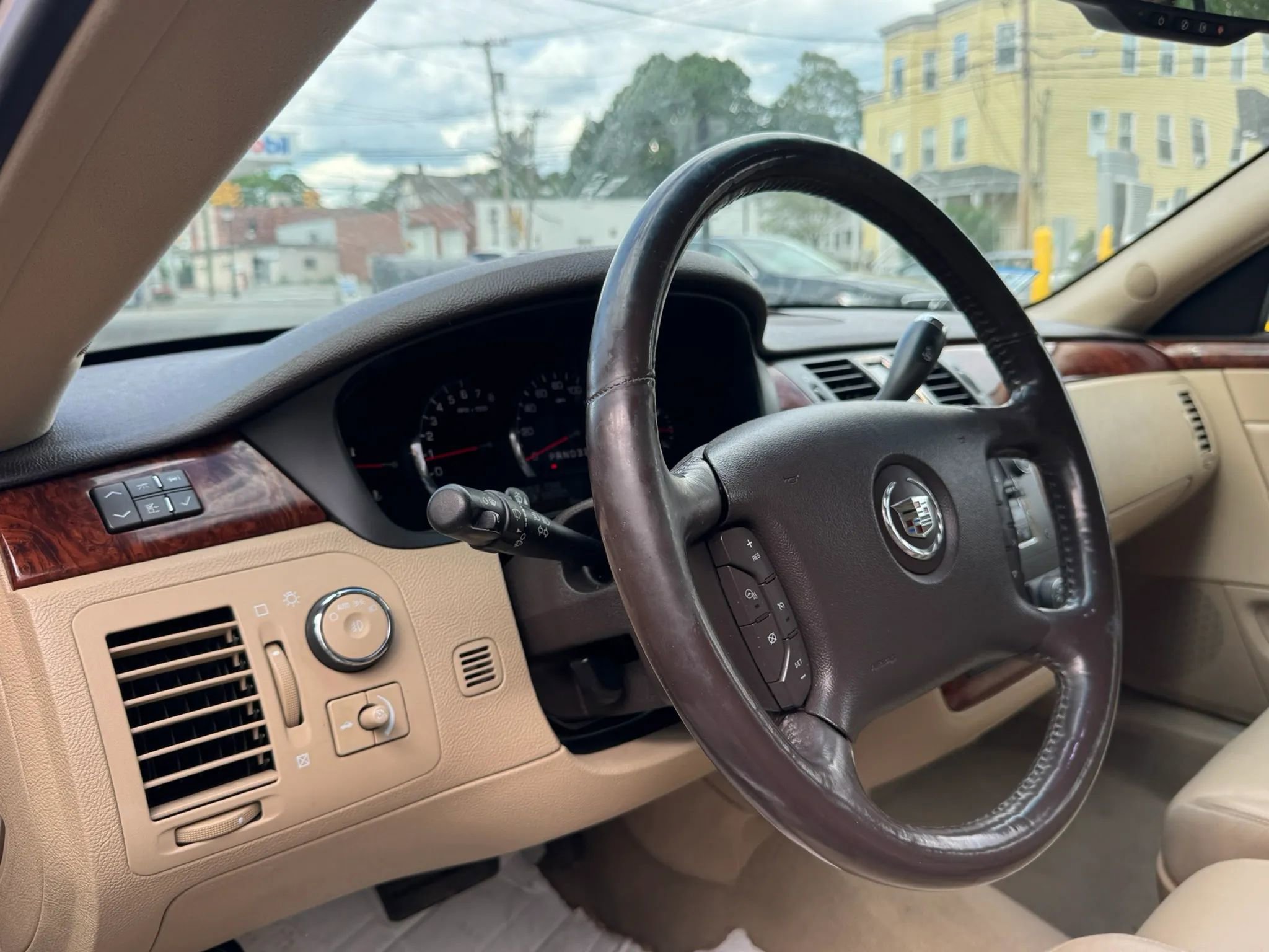 Used 2007 Cadillac DTS Luxury I FWD image 6