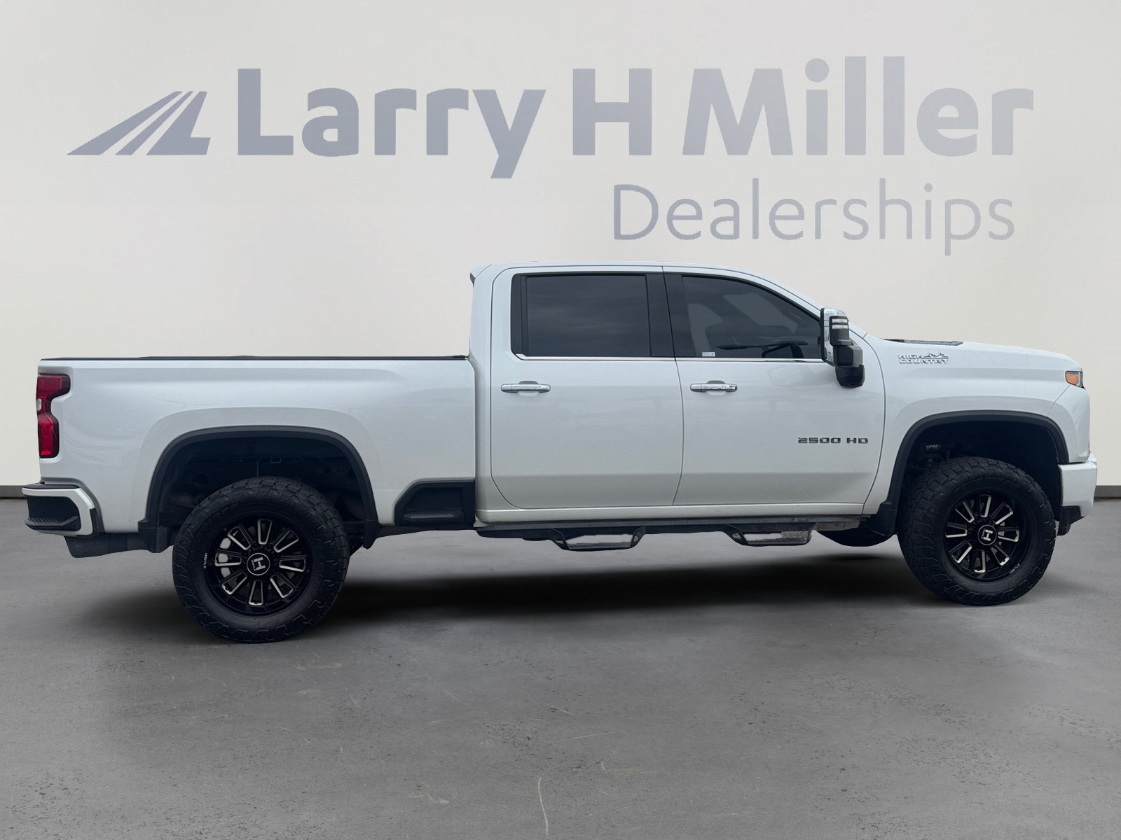 Used 2022 Chevrolet Silverado 2500 High Country AWD/4WD image 6