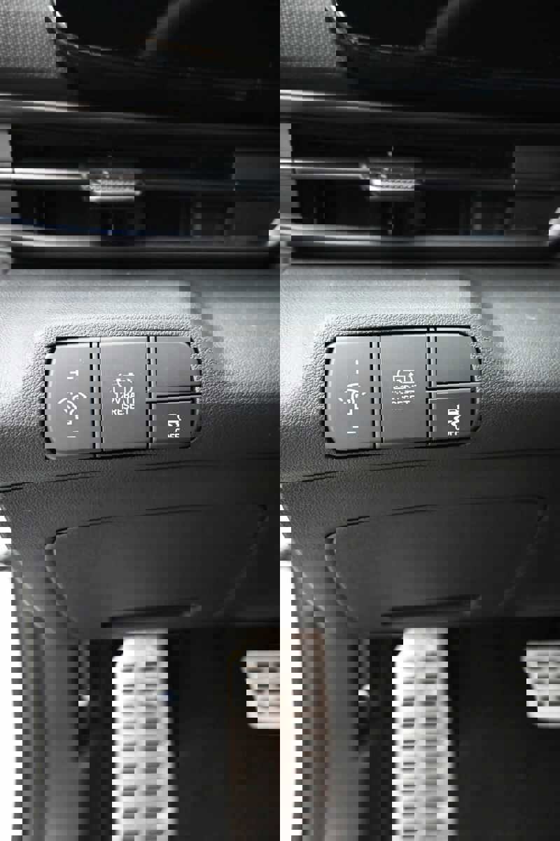 New 2026 Hyundai Elantra Sport image 21