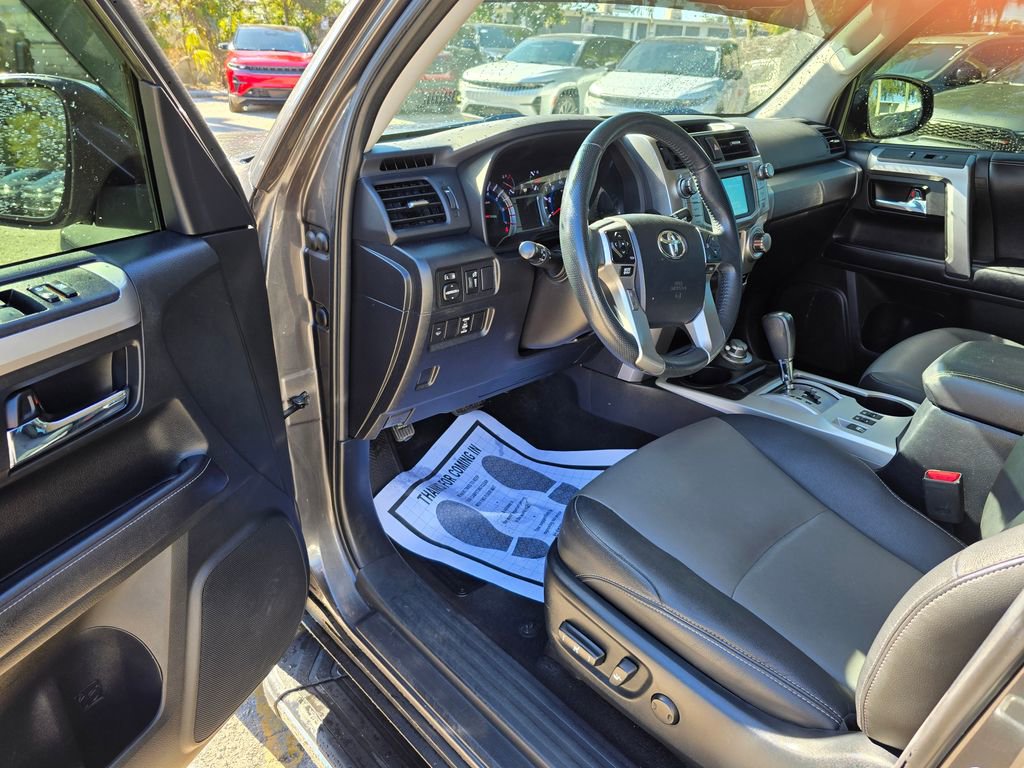Used 2019 Toyota 4Runner SR5 Premium image 16