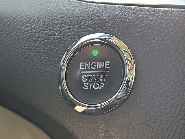 Used 2019 Ford Edge Titanium image 27