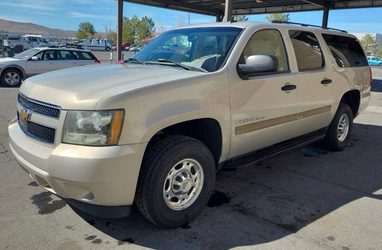 Used 2007 Chevrolet Suburban 2500 LS image 2