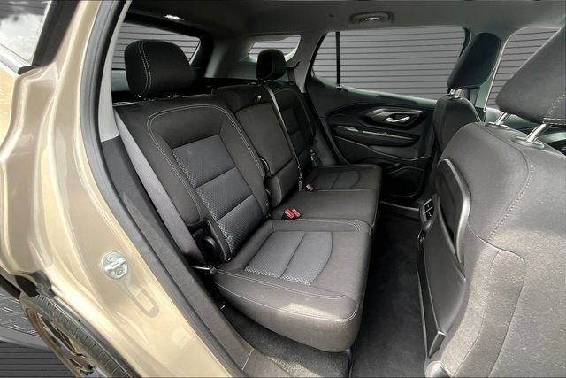 Used 2023 GMC Terrain SLE w/ Driver Convenience Package FWD image 24