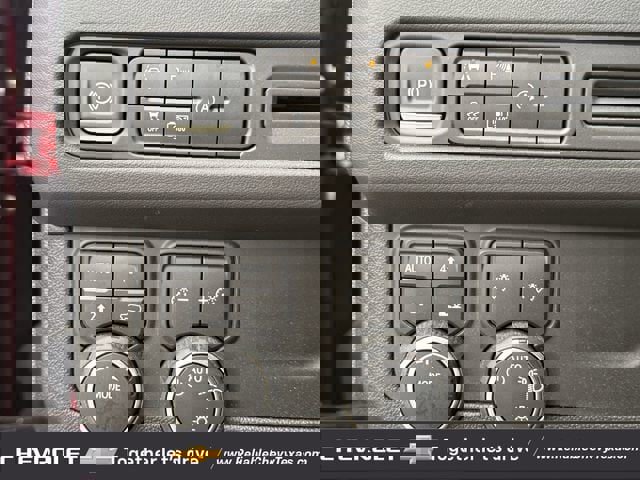 Used 2024 Chevrolet Suburban RST w/ Luxury Package image 24