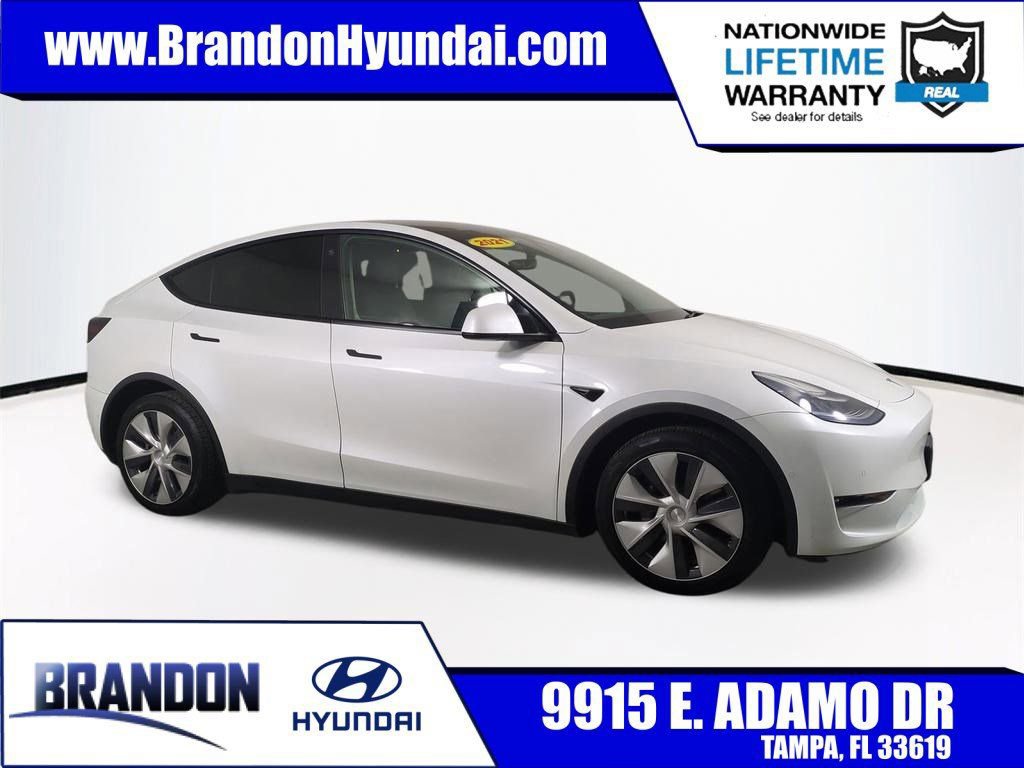 Used 2021 Tesla Model Y Long Range image 1