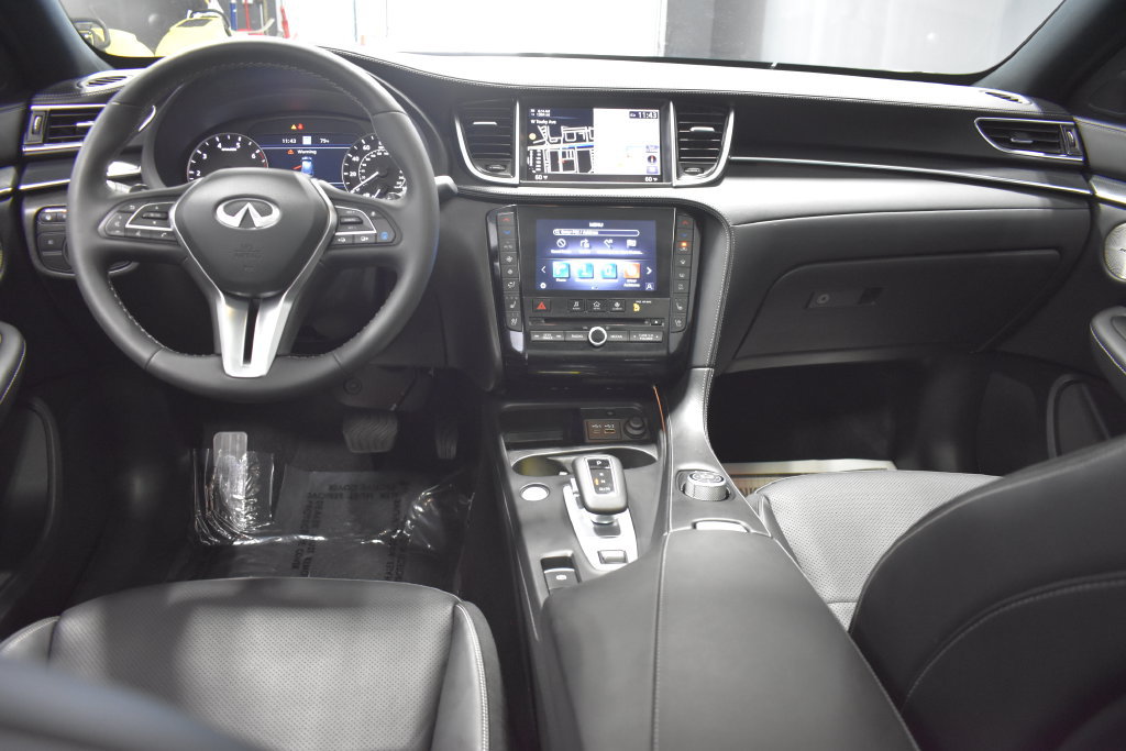Used 2025 INFINITI QX50 Sport AWD/4WD image 13