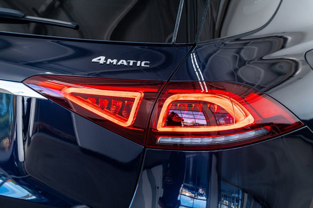 Used 2020 Mercedes-Benz GLE 350 4MATIC w/ Premium Package image 29