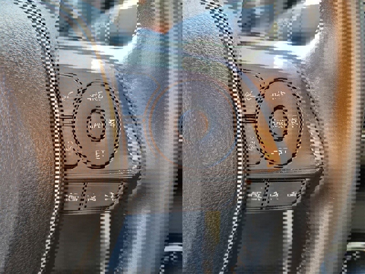 Used 2020 Toyota Corolla SE image 20