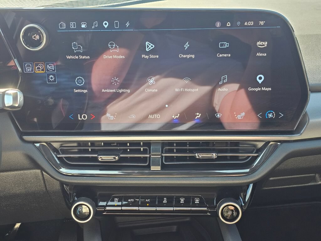 Used 2025 Chevrolet Equinox EV RS FWD image 13