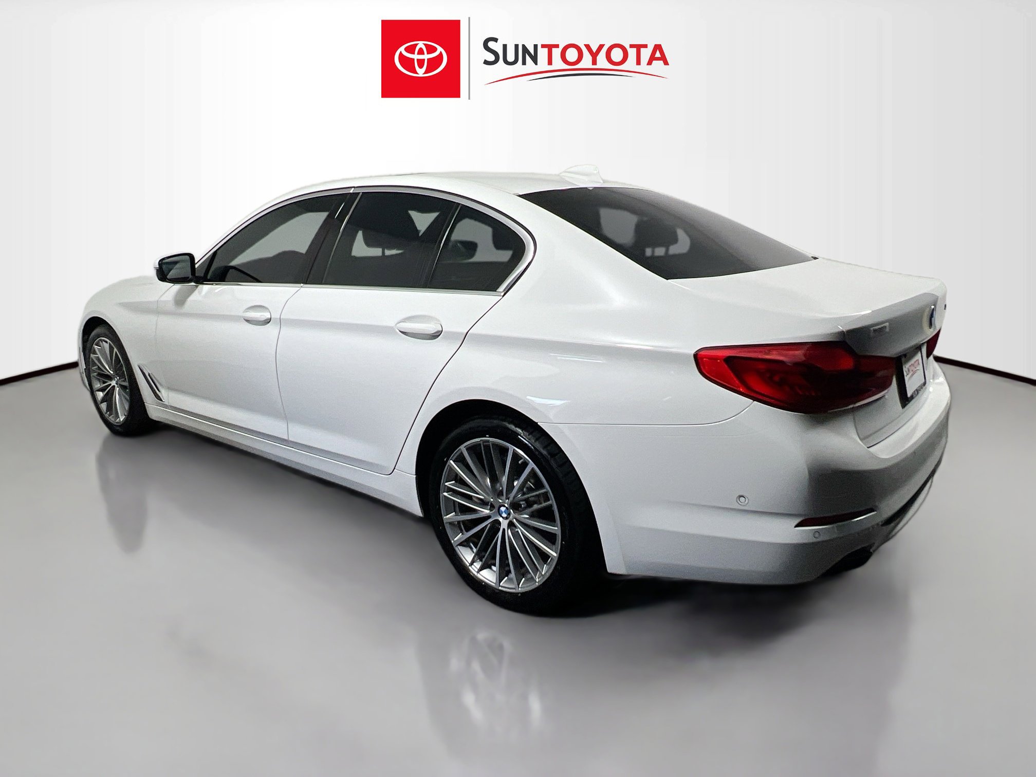 Used 2020 BMW 540i w/ Convenience Package image 6