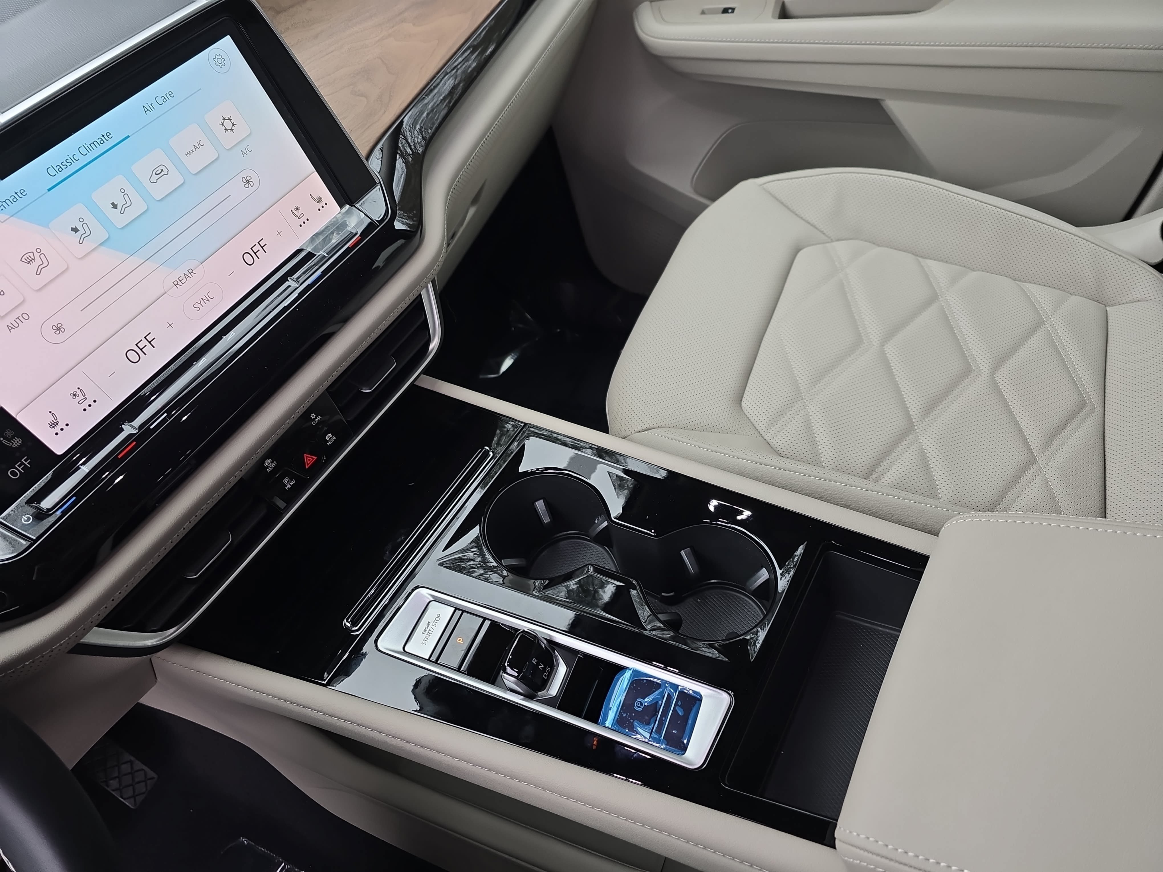New 2026 Volkswagen Atlas SE AWD/4WD image 25