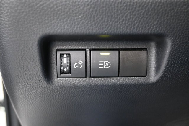 Used 2024 Toyota RAV4 XLE FWD image 24