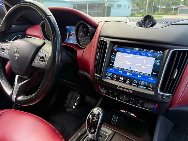 Used 2018 Maserati Levante GranLusso image 24