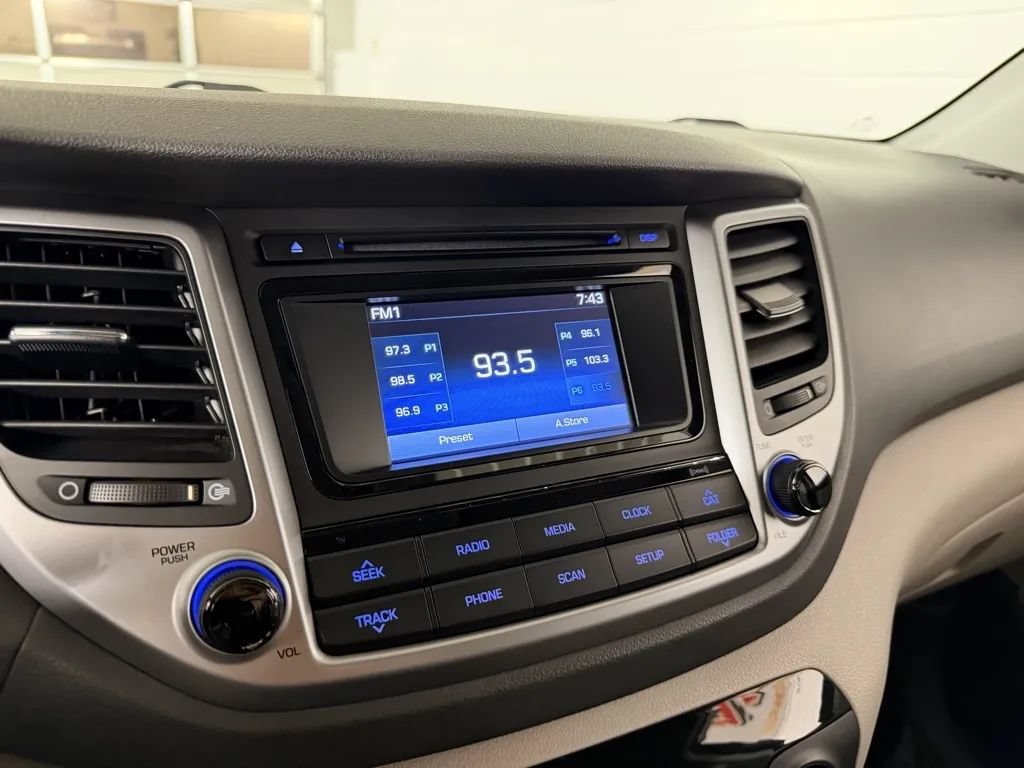 Used 2016 Hyundai Tucson SE w/ Option Group 02 AWD/4WD image 19